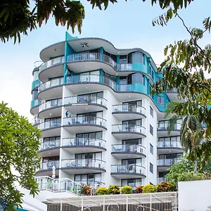 https://breakfree-royal-harbour.cairnshotels4all.com